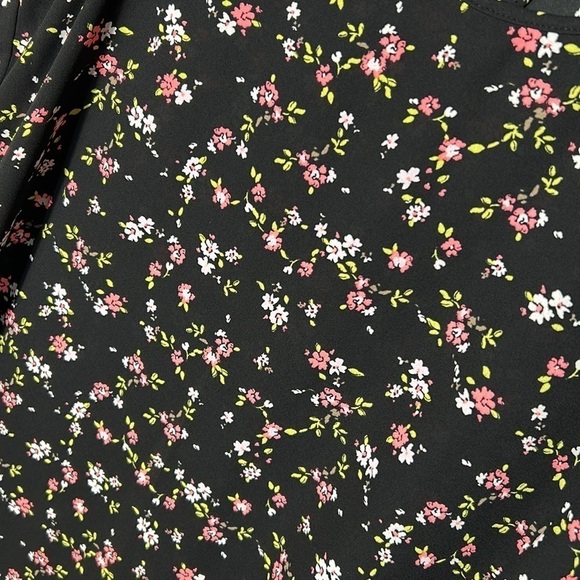 Express Open Back Floral Top | SIZE S/P - Picture 3 of 5
